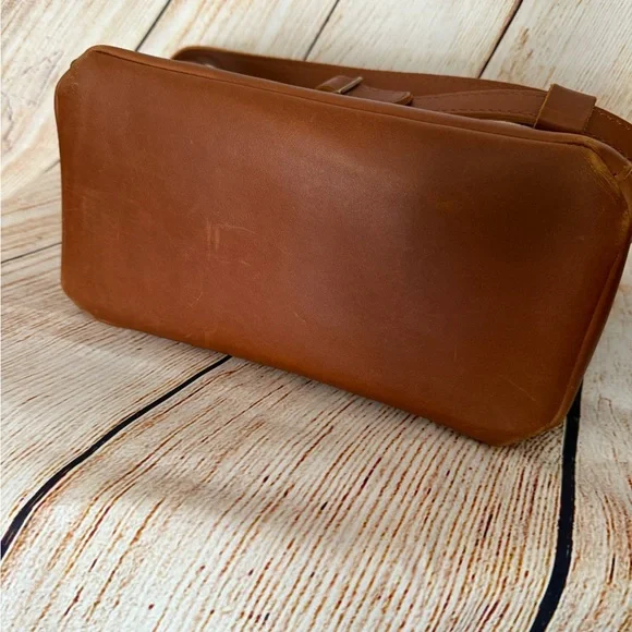 Portland Leather Goods Butterfly Bag - Picture 8 of 11